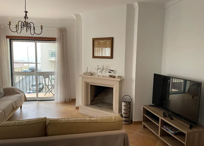 Casa Dos Pexins נאזרה